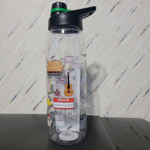 FRIENDS | Icons | 26 Oz | Chug Drink Cup - Picture 1 of 3